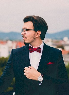 Tarık Akan
